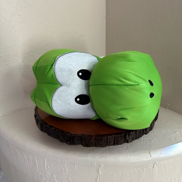 Nintendo Yoshi Adult Costume Hat - Green, White, Orange - Picture 3 of 12